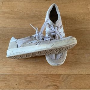 New Balance Court 300 Size 9